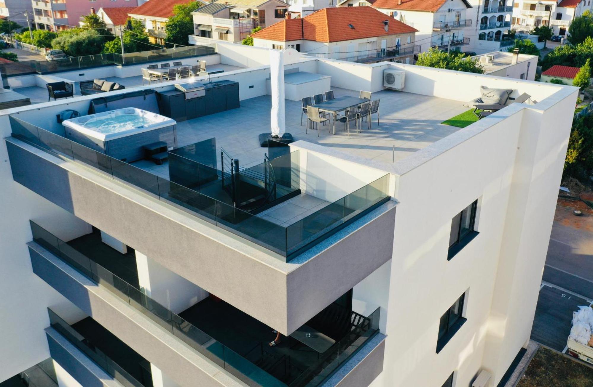 Fux Luxury Rooftop Terrace Jacuzzi & Bbq Zadar Extérieur photo